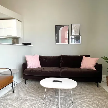 Apartment Kruna By The Sea *